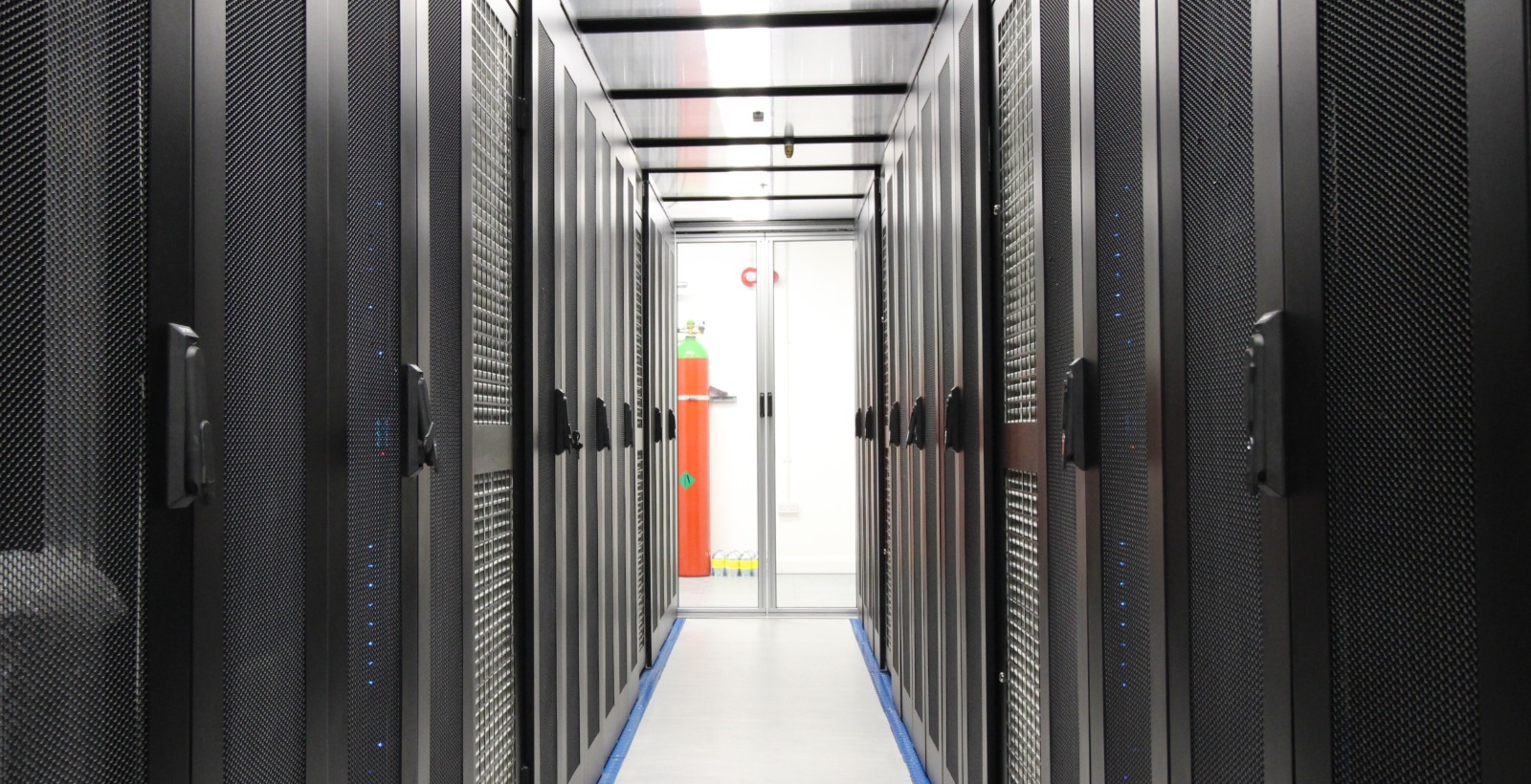 DeltaVPC server room